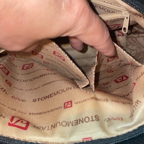 Stone Mountain Accessories White and Black Owl Tote - Picture 11 of 16